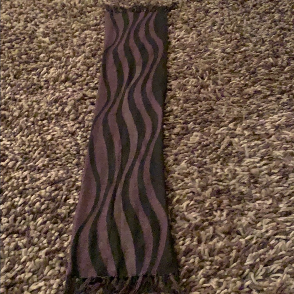 Qi Cashmere Scarf NWOT